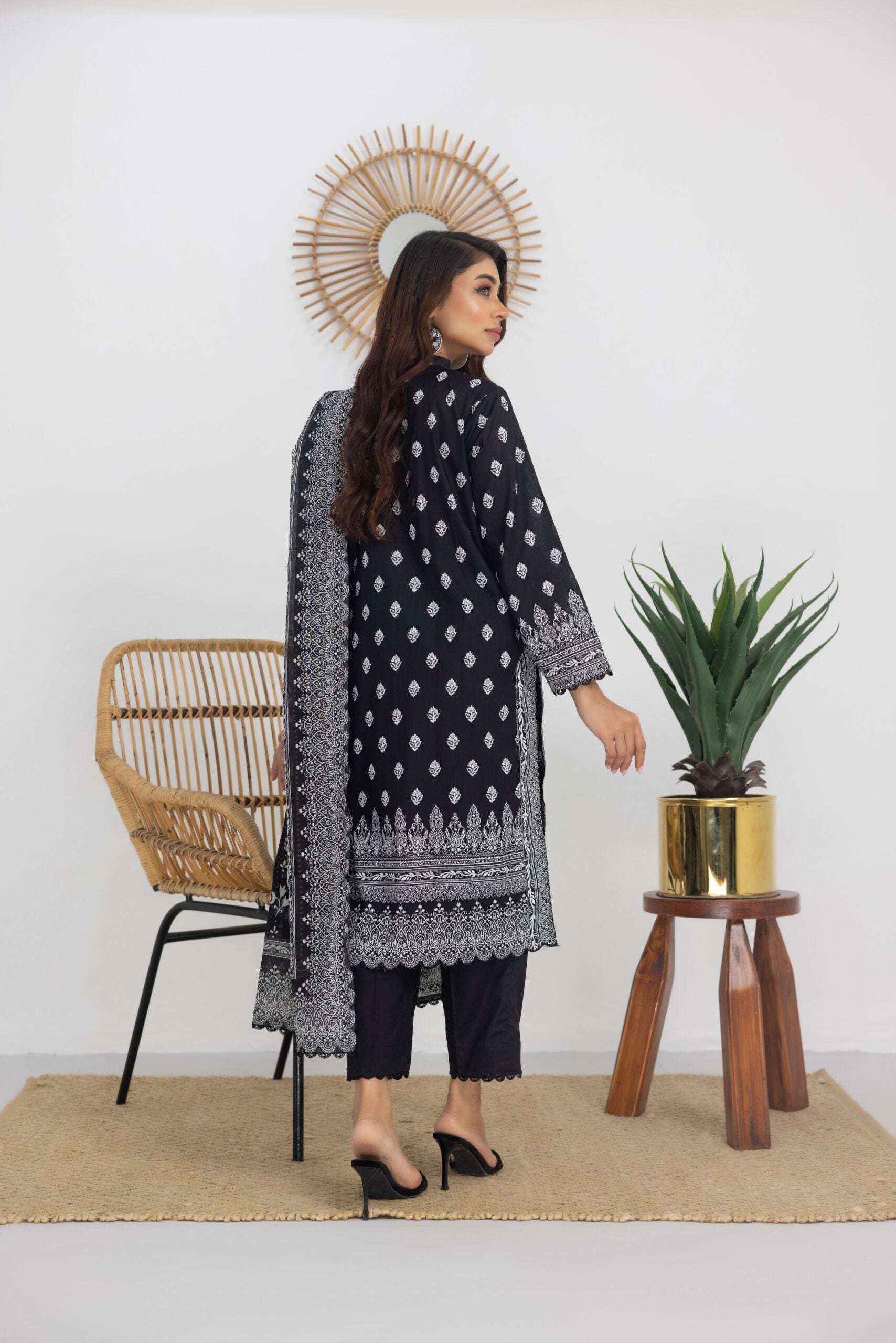 Salina By Regalia Black & White Chapter 3 Lawn Collection 24