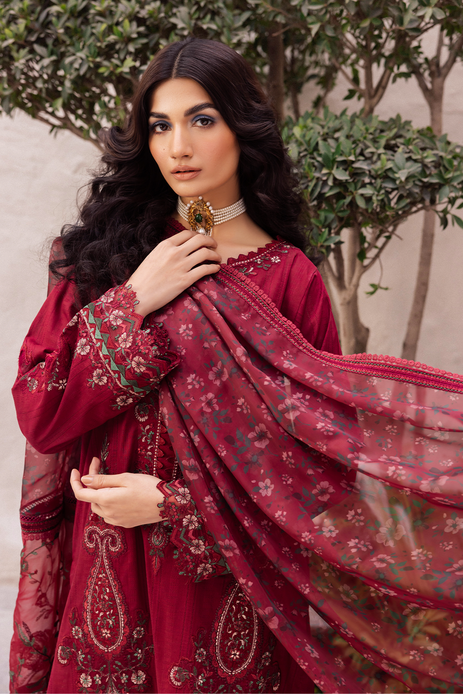 IZNIK Dahlia Luxury Lawn Collection 01