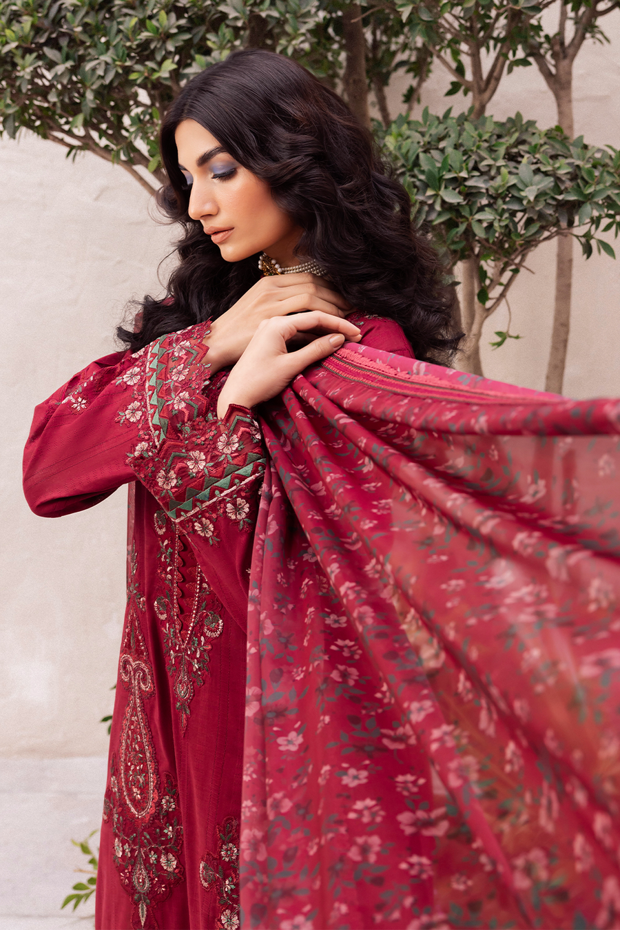 IZNIK Dahlia Luxury Lawn Collection 01