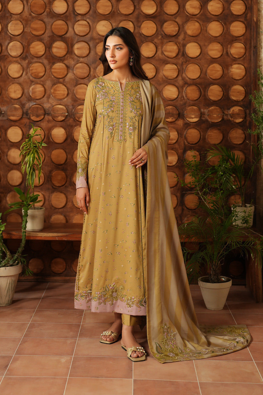 Pre Fall '25 By Iznik