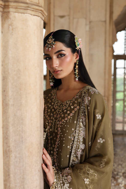 Romansiyyah Luxury Formal '25 By Emaan Adeel