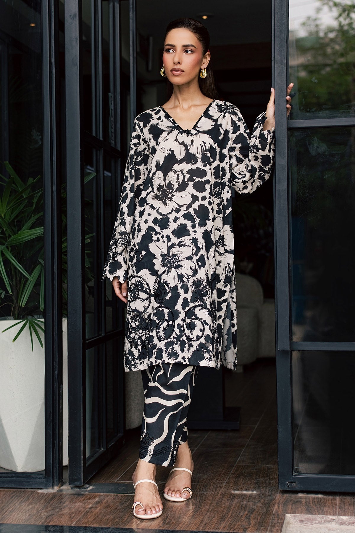 Nureh Ballerina Printed Chikankari 2 Piece Lawn