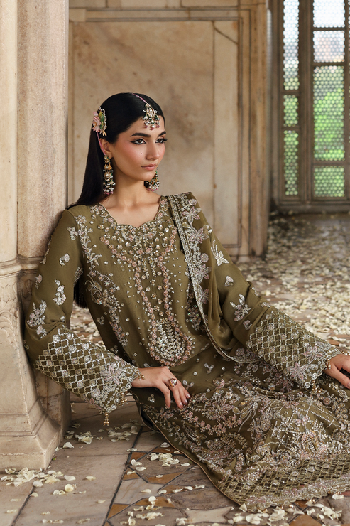 Romansiyyah Luxury Formal '25 By Emaan Adeel