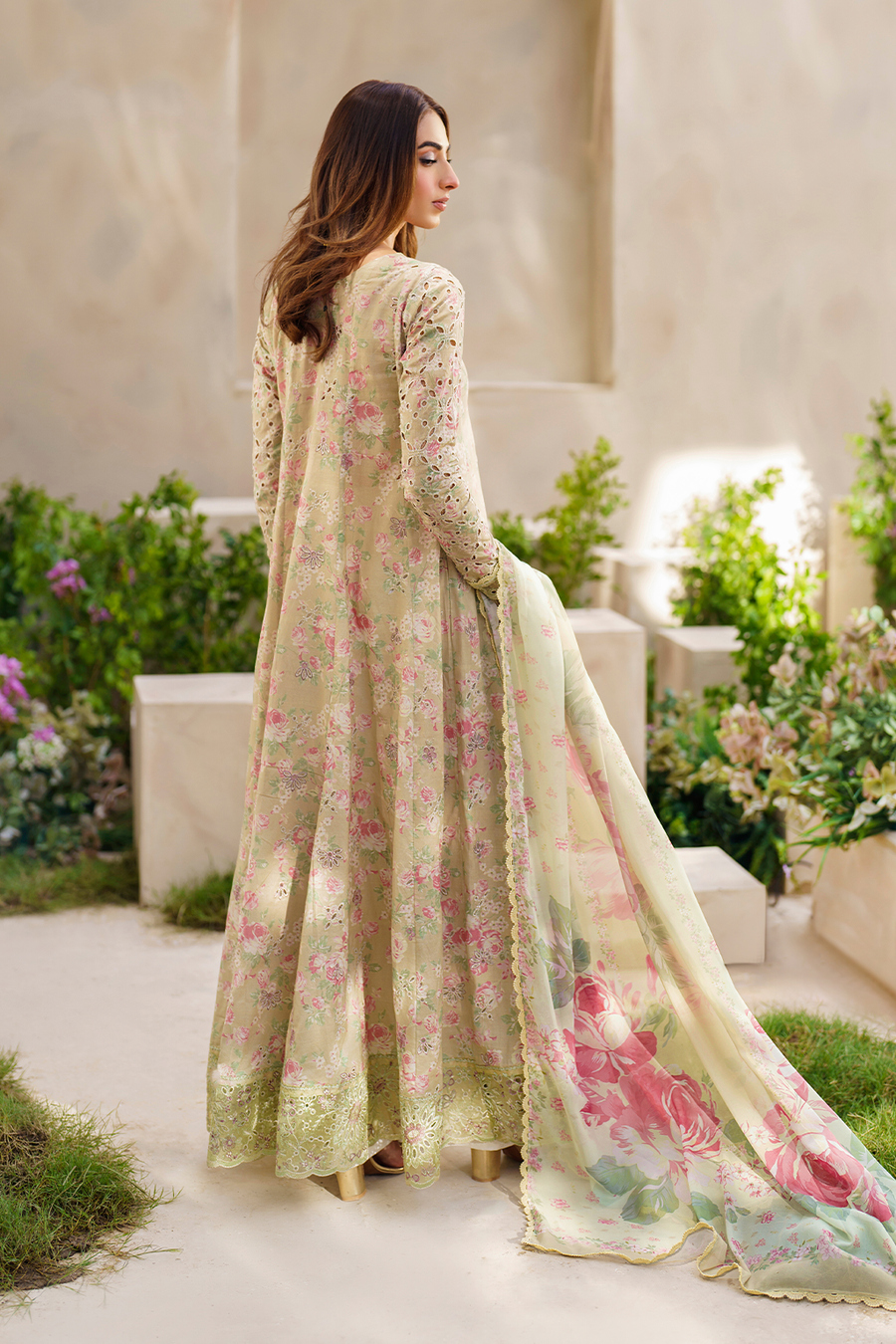 Iznik Festive Luxury Lawn Collection 24 (05)