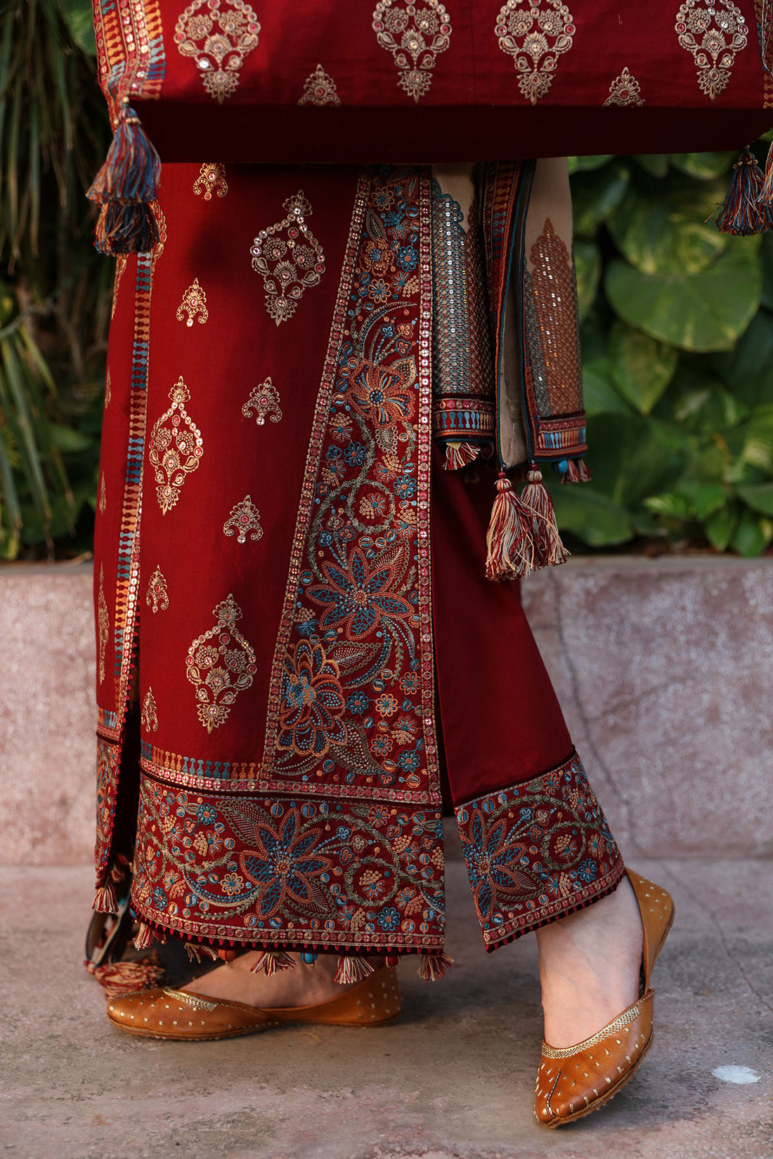 Jazmin Present Dastak Embroidered Luxury Winter Collection D-01