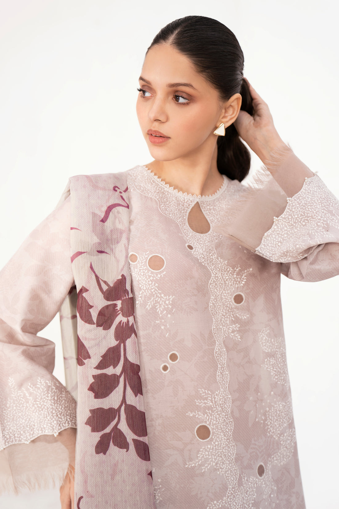 Jazmin Delia Luxury Embroidered Lawn Collection 24