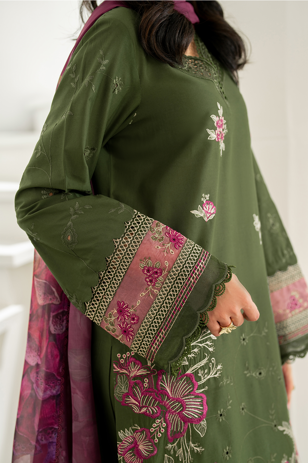 Festive Edition Lawn '25 By Iznik