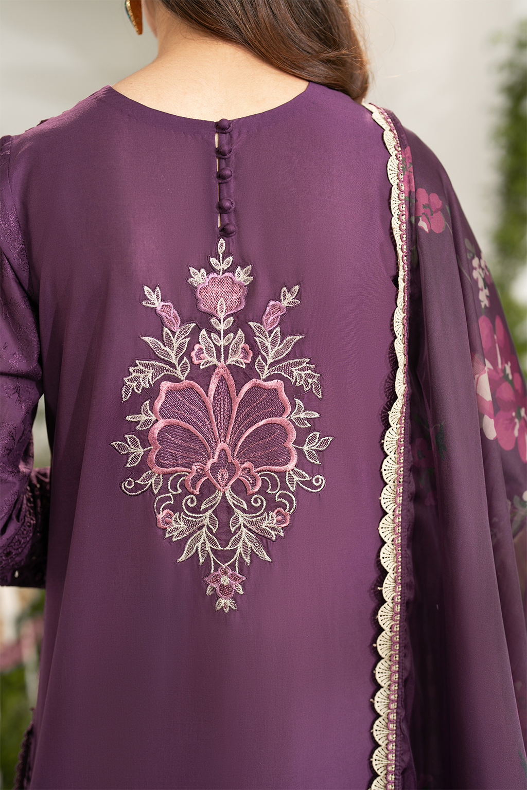 Festive Edition Lawn '25 By Iznik
