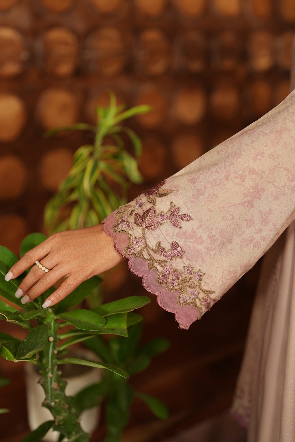 Pre Fall '25 By Iznik