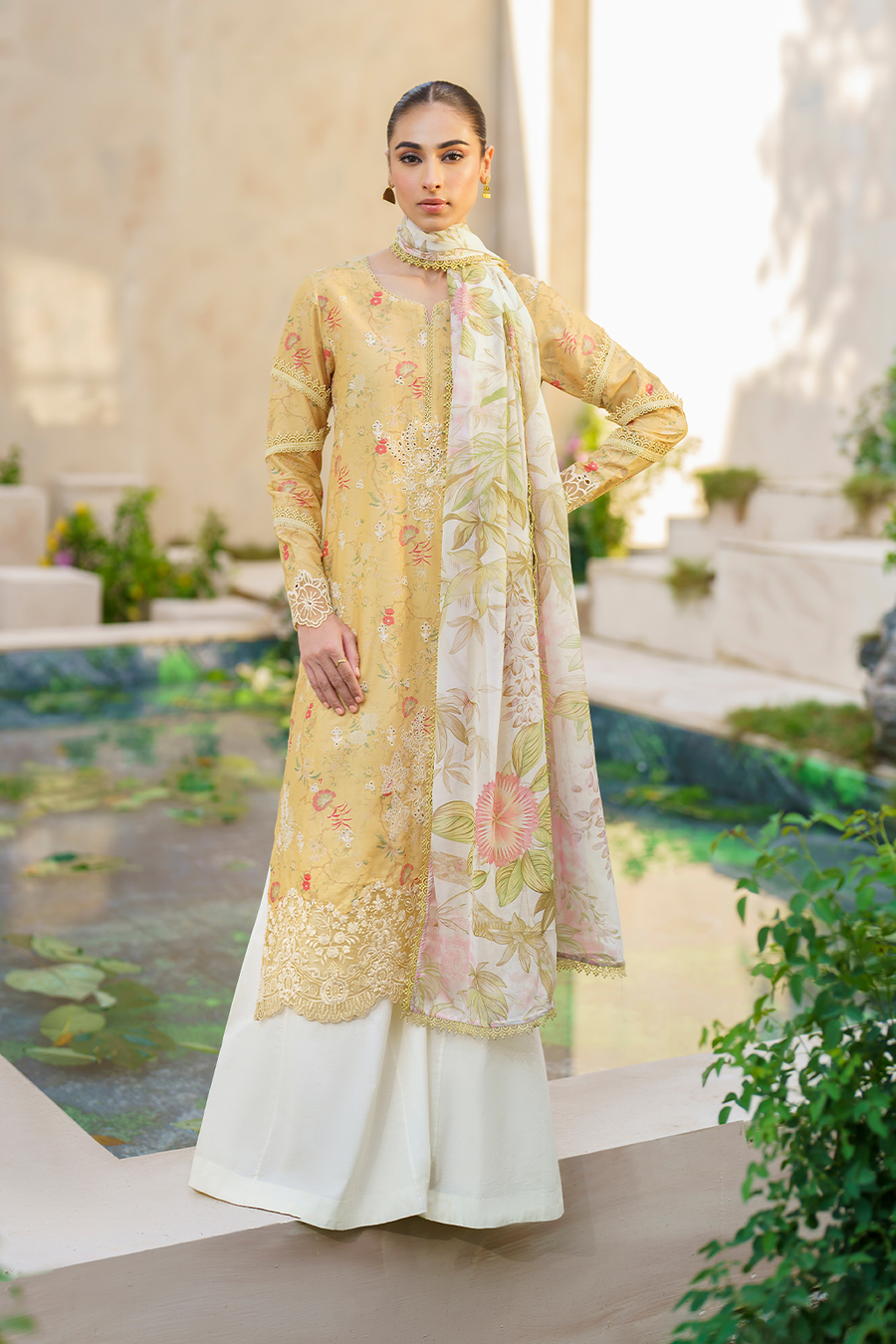 Iznik Festive Luxury Lawn Collection 24 (09)