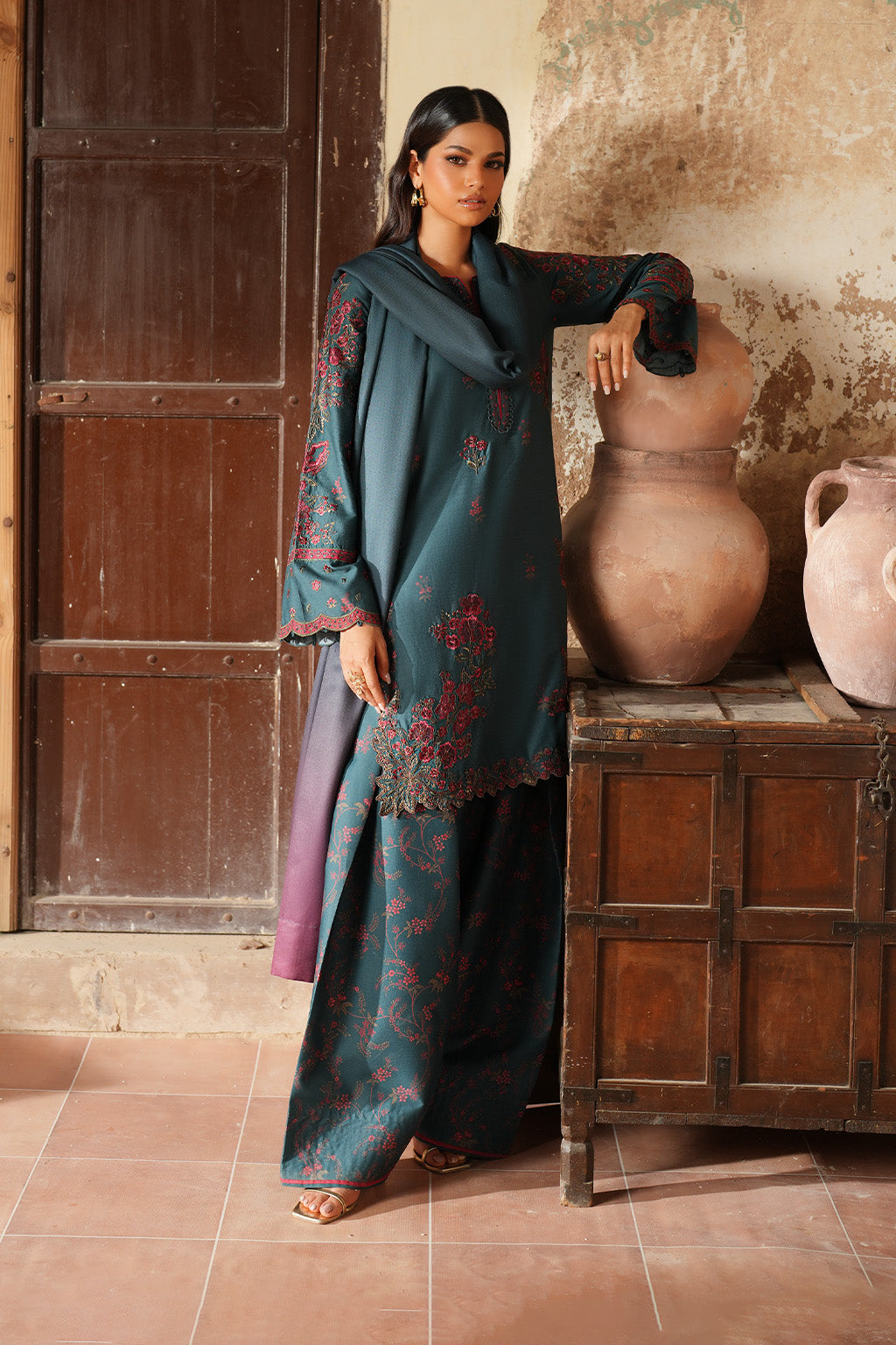 Pre Fall '25 By Iznik