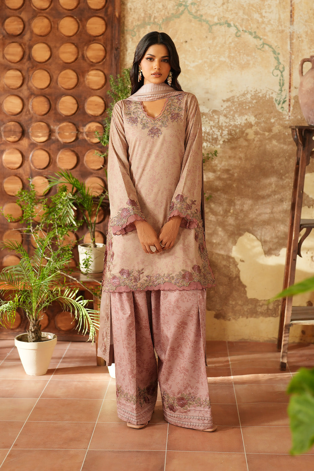 Pre Fall '25 By Iznik