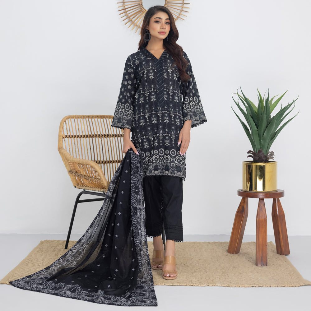 Salina By Regalia Black & White Chapter 3 Lawn Collection 24