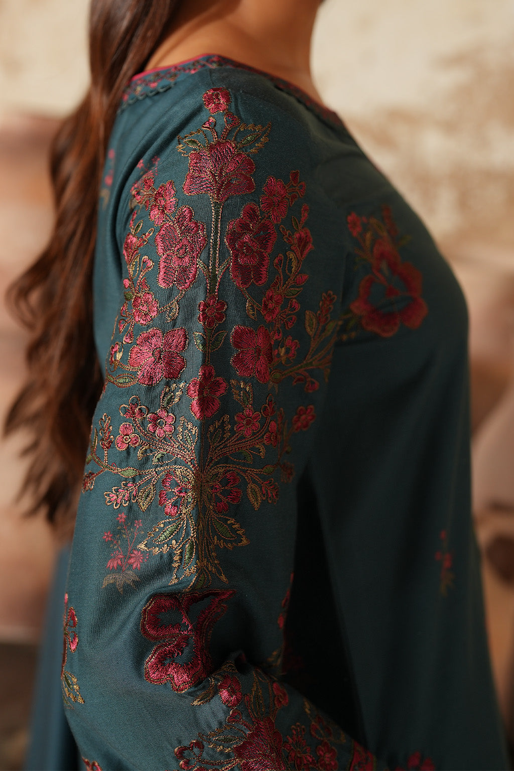 Pre Fall '25 By Iznik