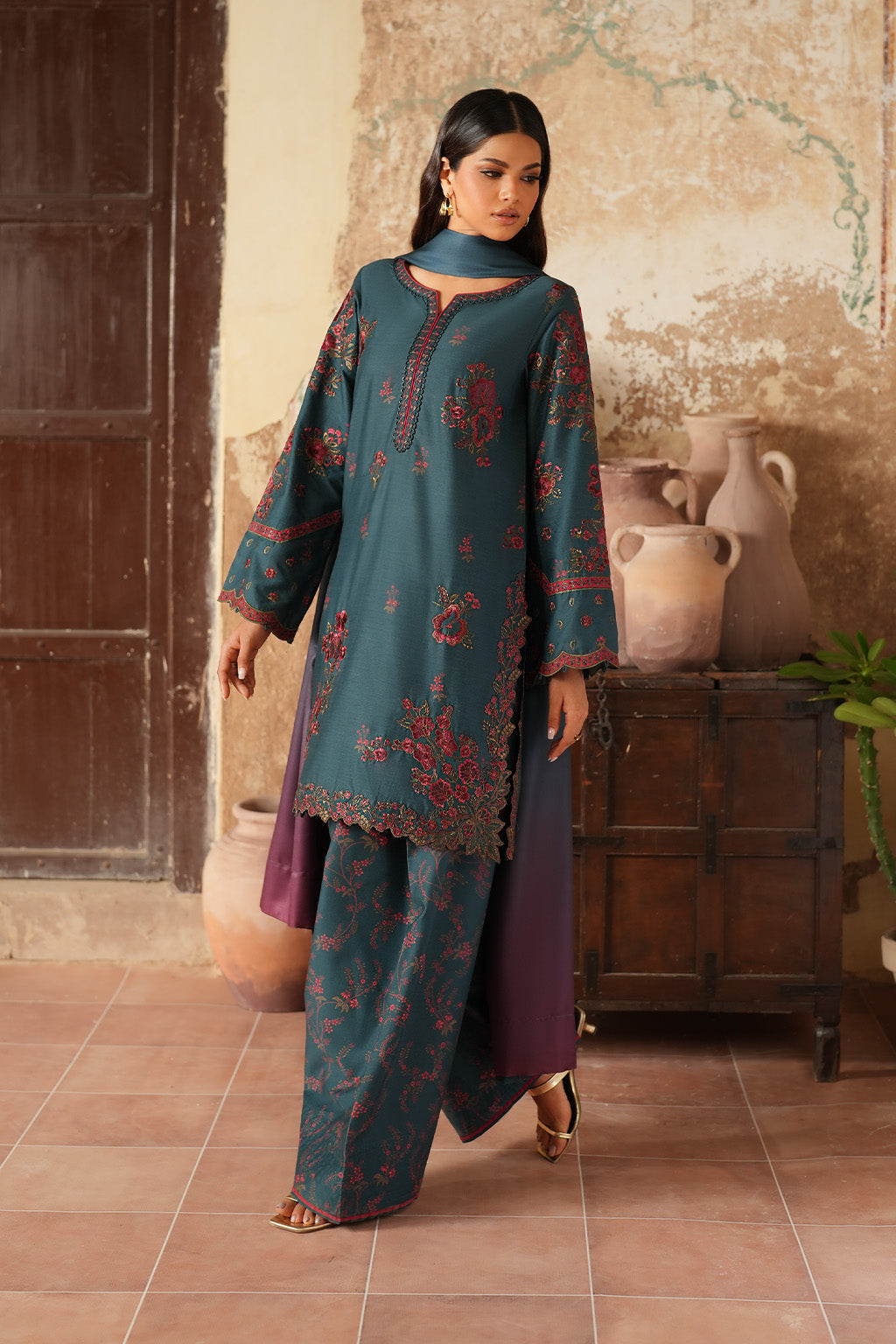 Pre Fall '25 By Iznik