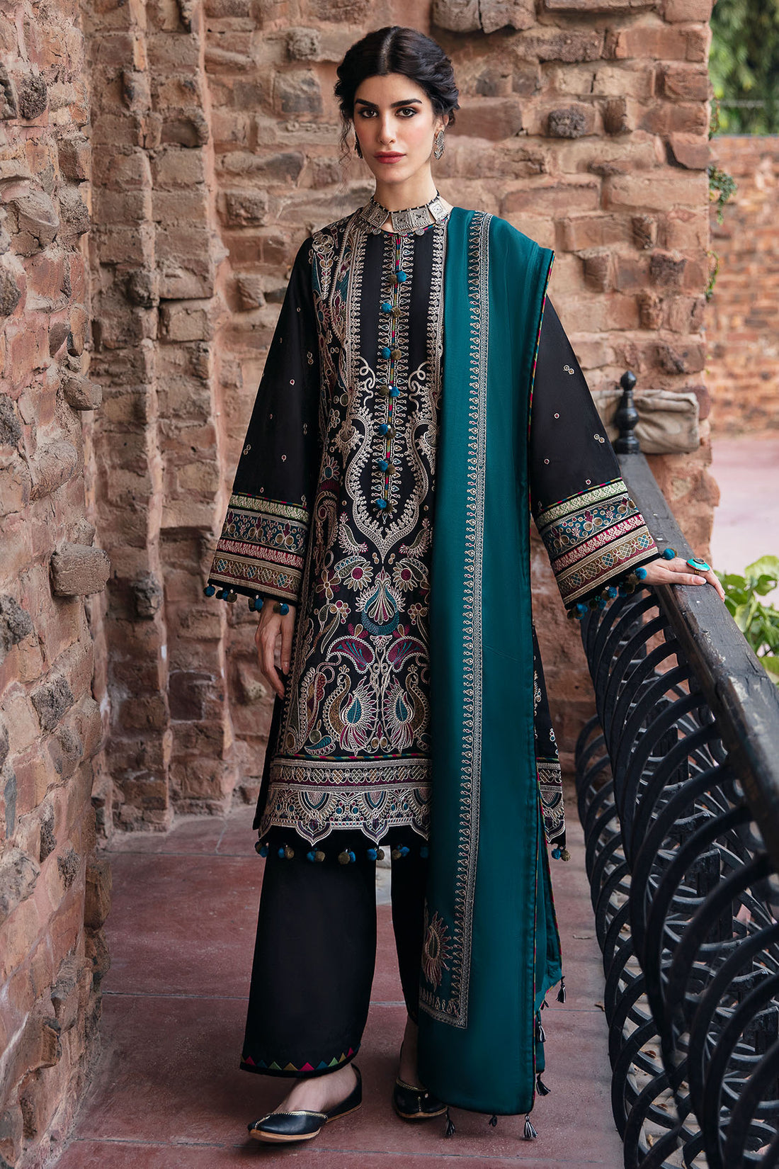 Jazmin Present Dastak Embroidered Luxury Winter Collection D-09