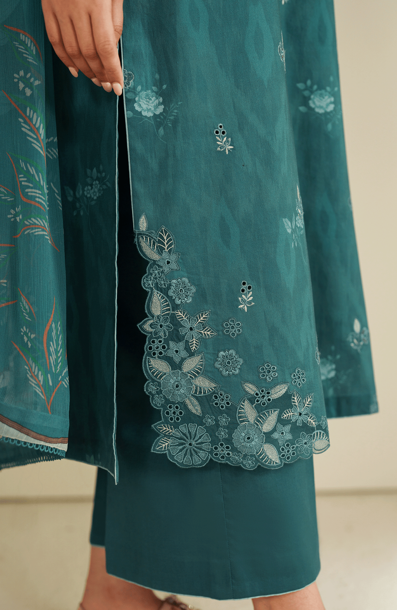Ilara - Unstitched Cambric Edit - '25 By Seran