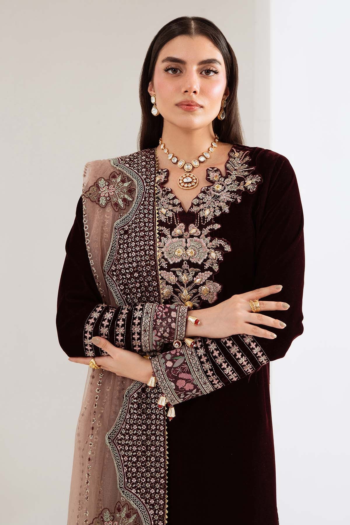 Nureh Maya Velvet 25