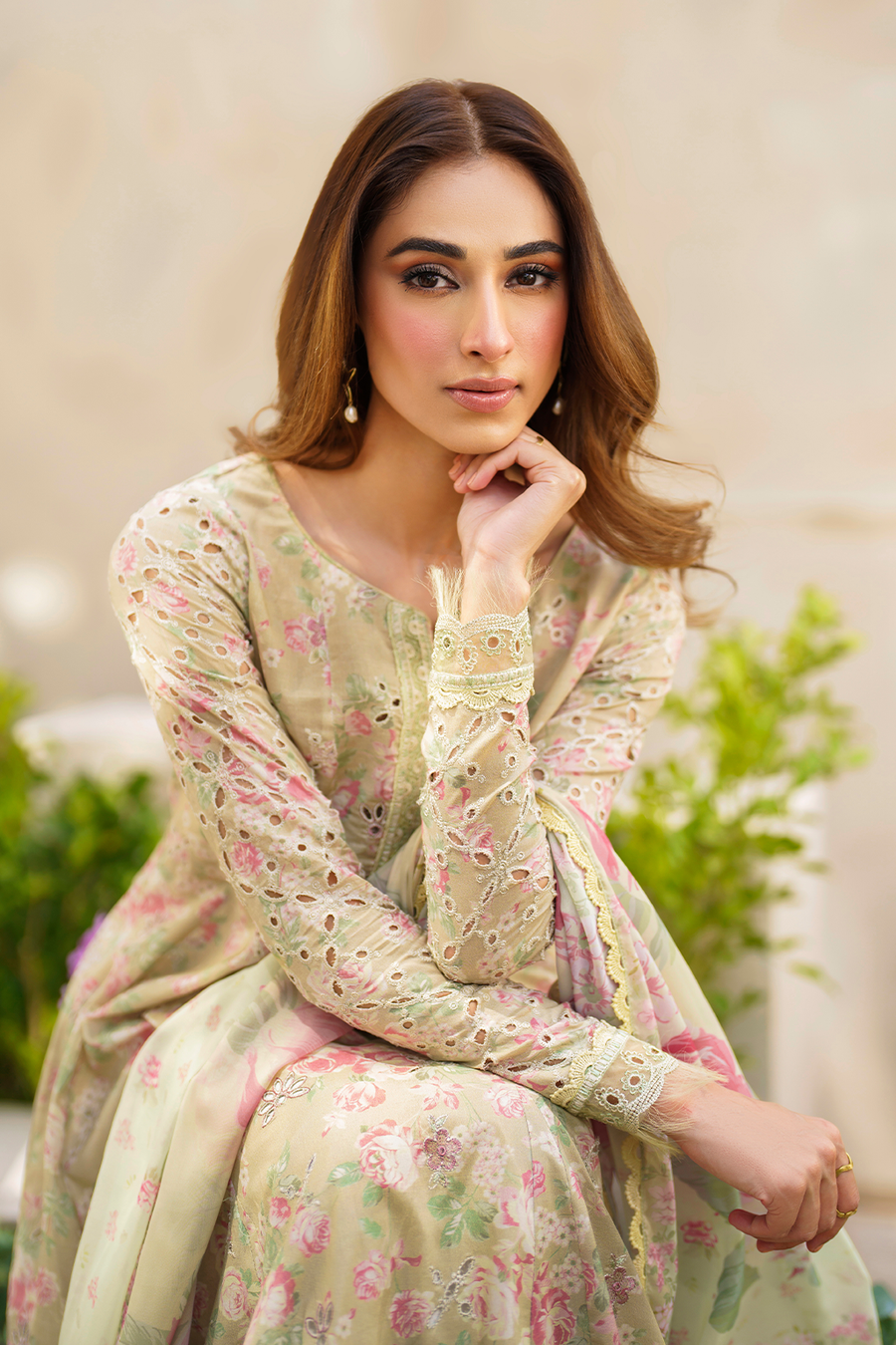 Iznik Festive Luxury Lawn Collection 24 (05)