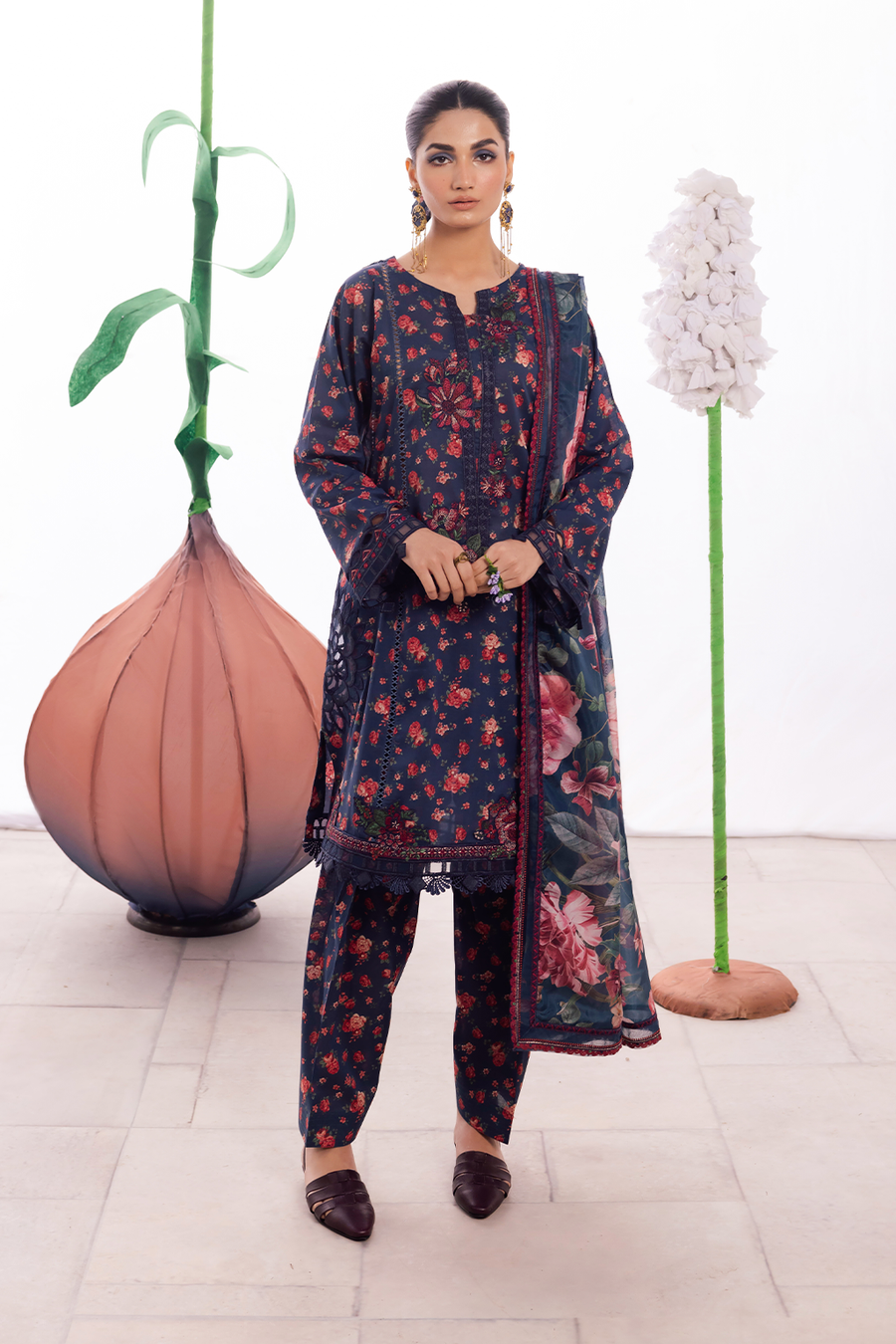 IZNIK Dahlia Luxury Lawn Collection 07