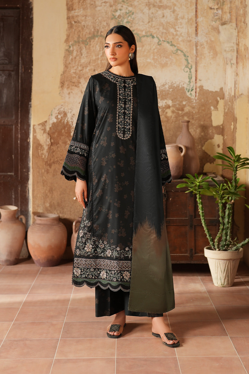 Pre Fall '25 By Iznik