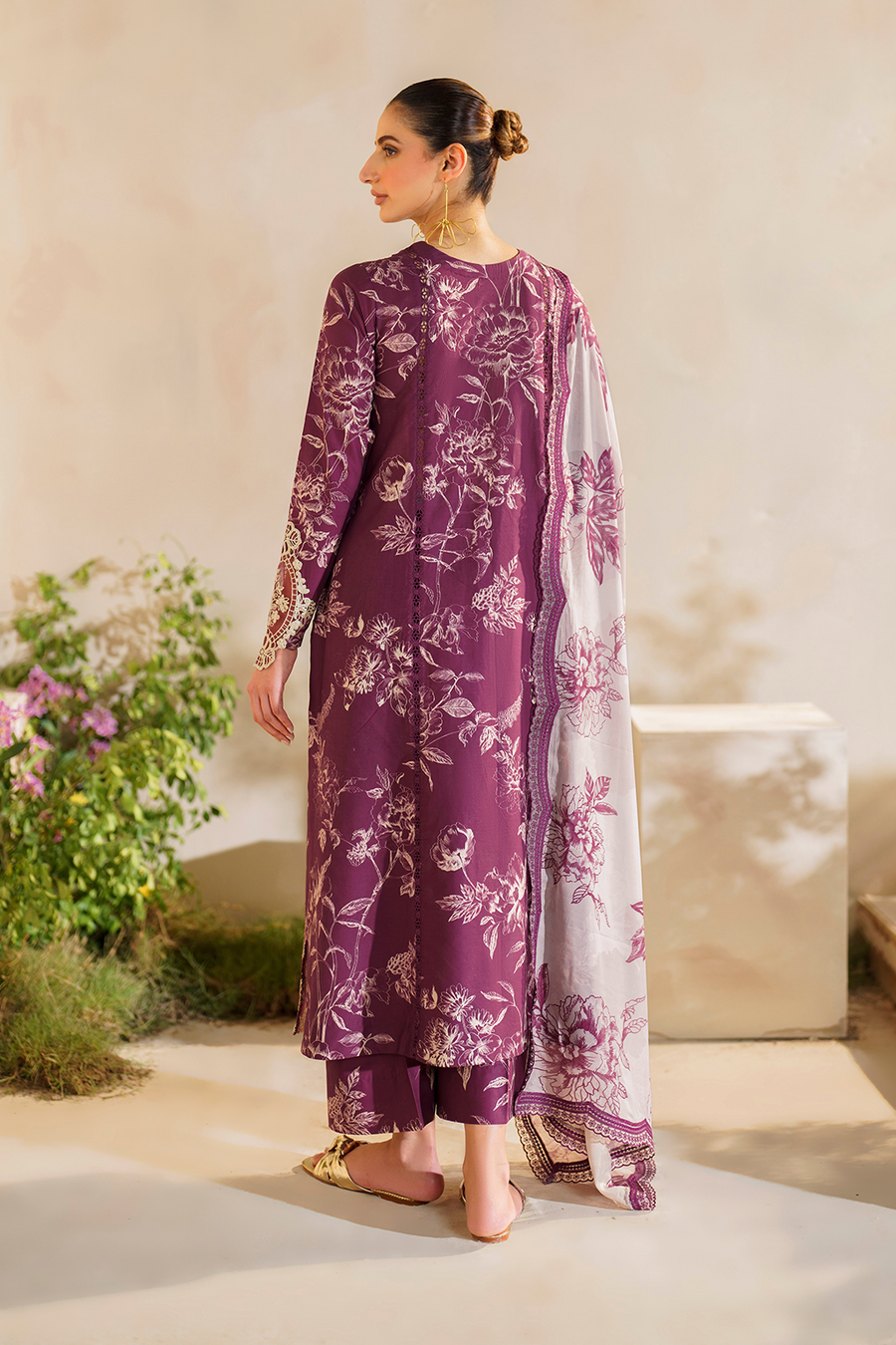 Iznik Festive Luxury Lawn Collection 24 (04)