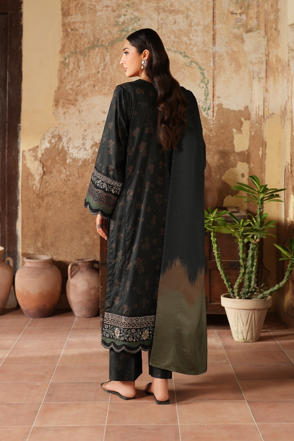 Pre Fall '25 By Iznik