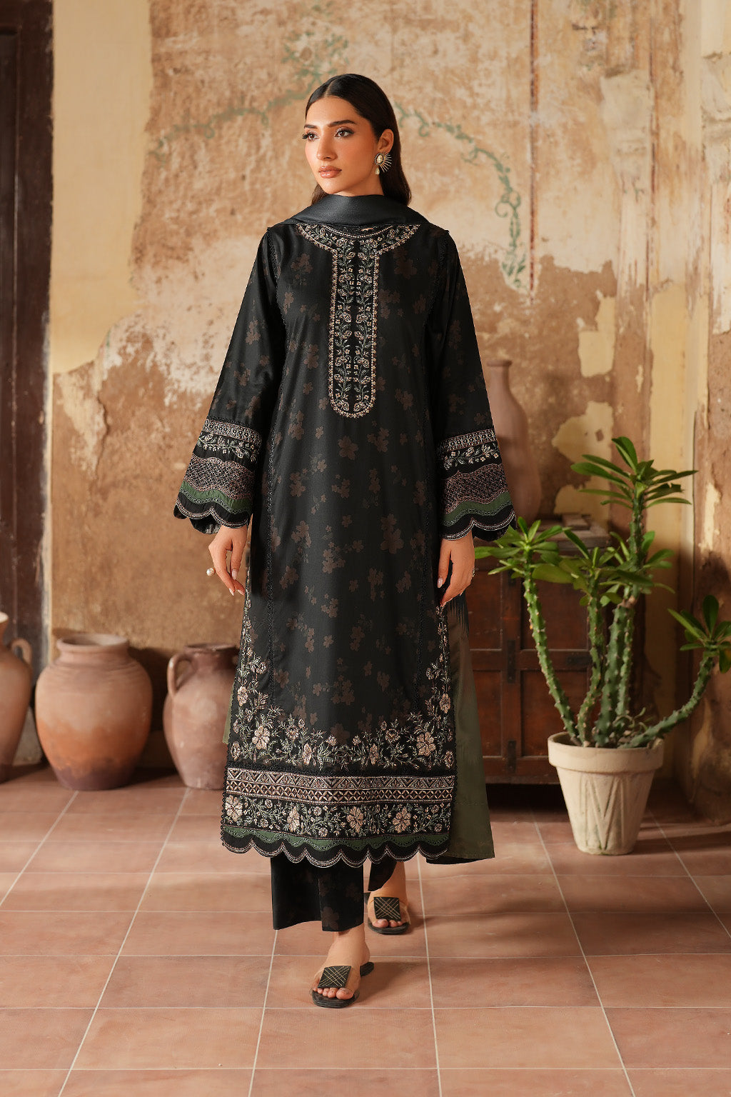 Pre Fall '25 By Iznik