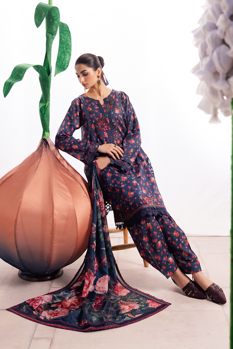 IZNIK Dahlia Luxury Lawn Collection 07