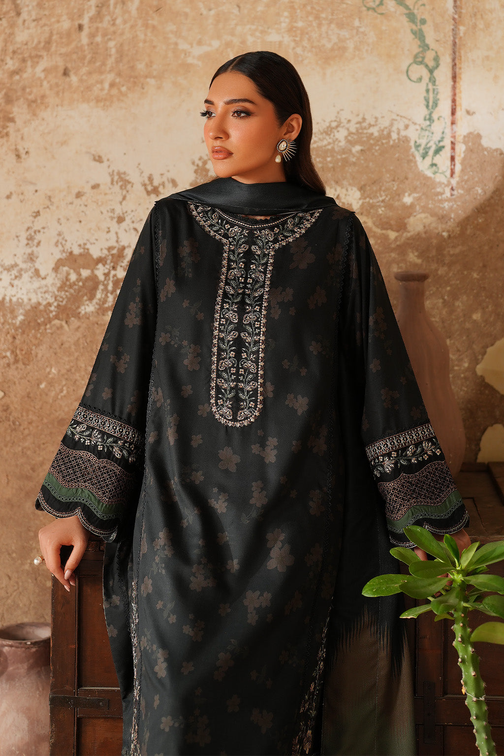 Pre Fall '25 By Iznik