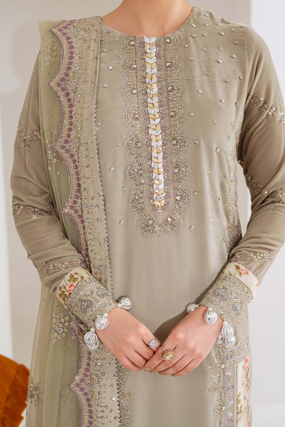 Nureh Maya Velvet 25