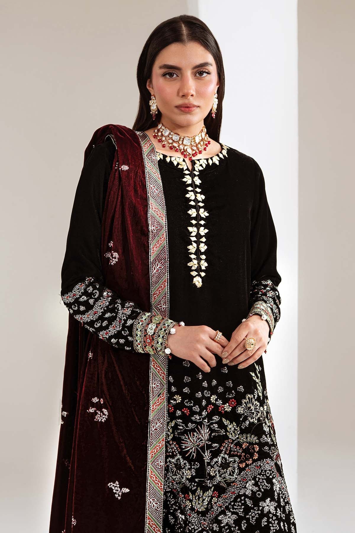 Nureh Maya Velvet 25