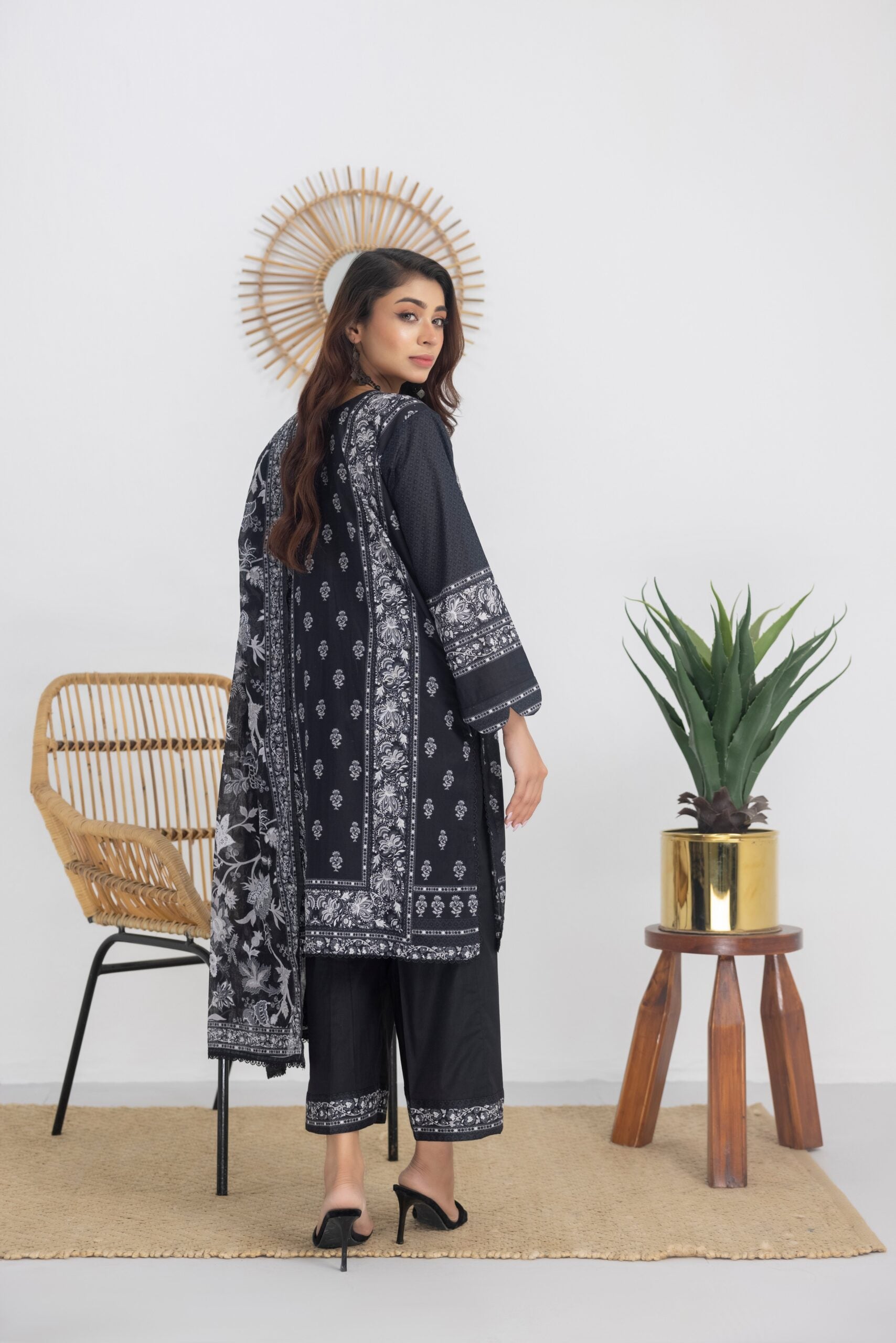 Salina By Regalia Black & White Chapter 3 Lawn Collection 24