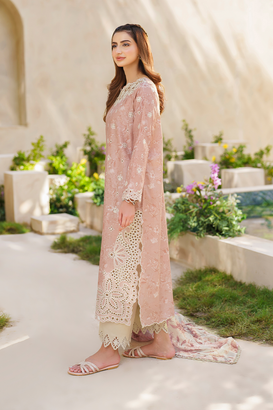 Iznik Festive Luxury Lawn Collection 24 (11)