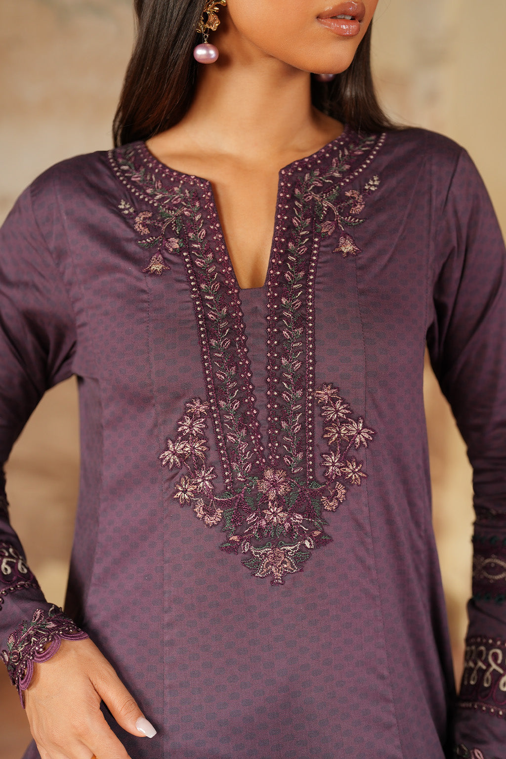 Pre Fall '25 By Iznik
