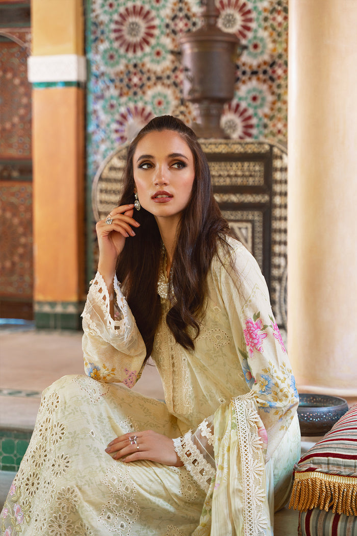 Saira Rizwan Luxury Lawn Collection 24 (05)