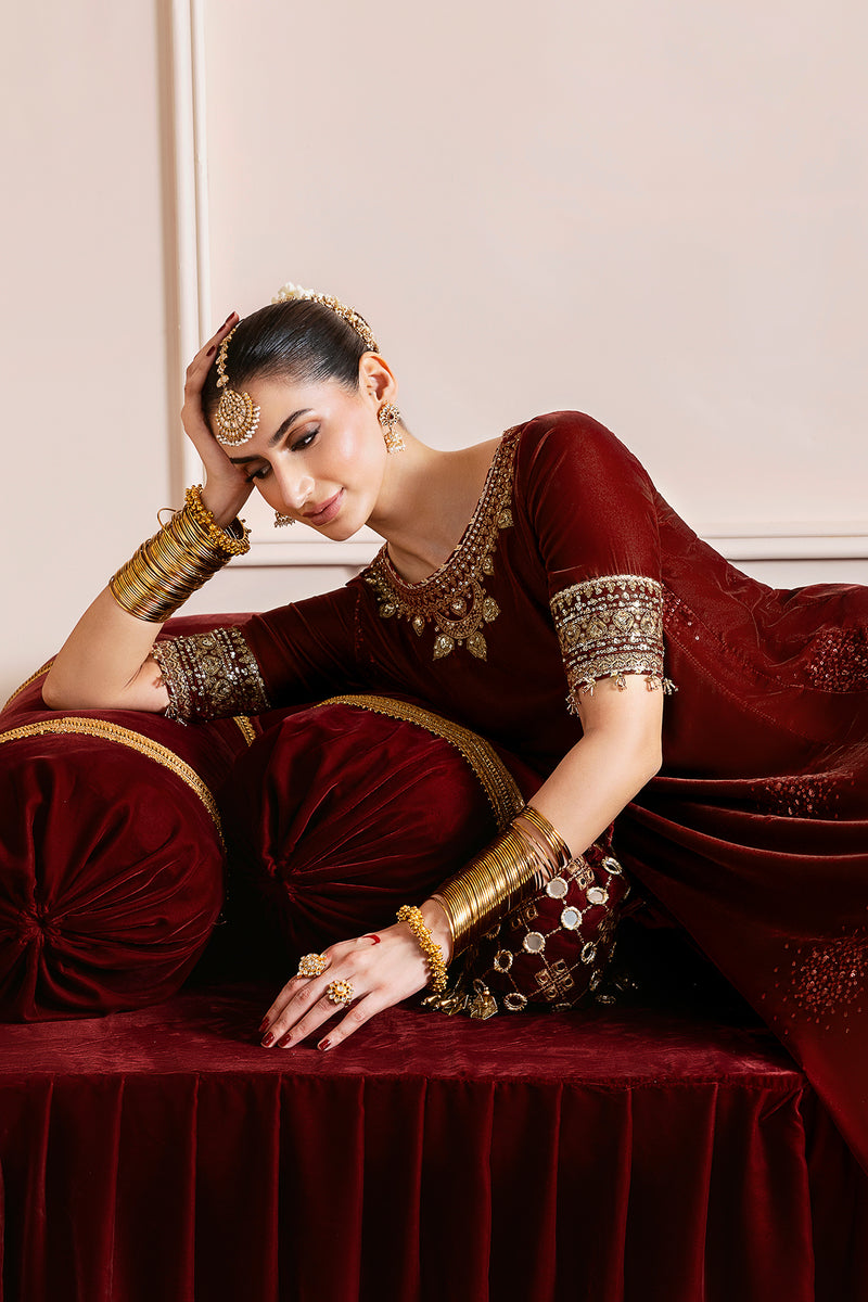 Chandani Velvet Formals '25 By Jazmin