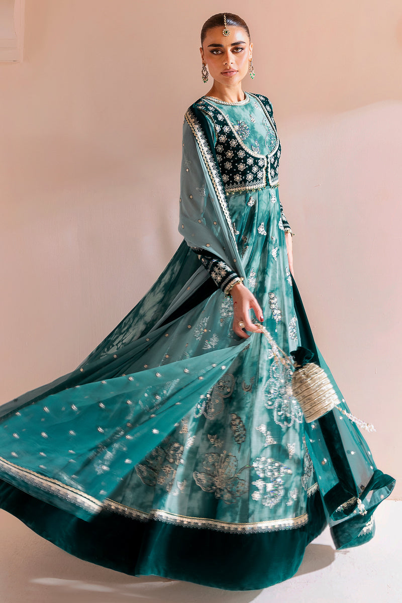 Chandani Velvet Formals '25 By Jazmin
