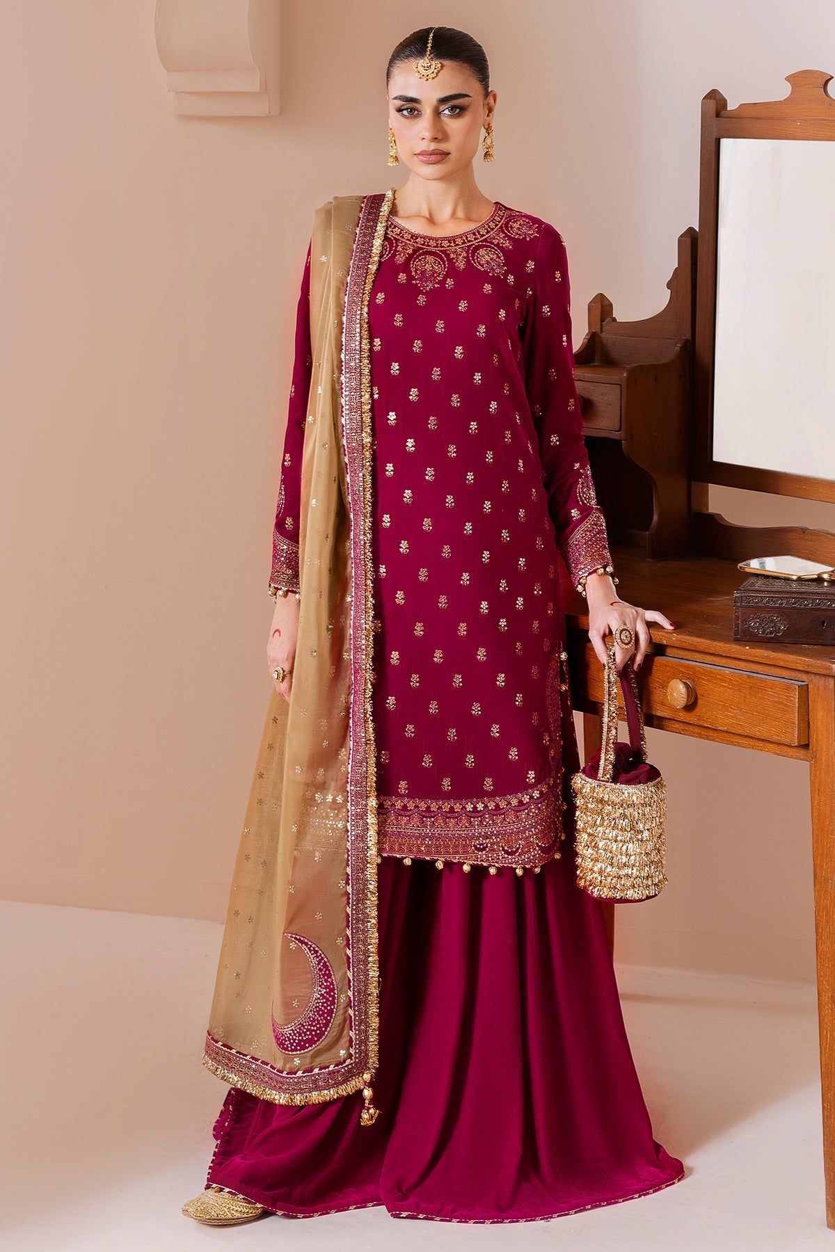 Chandani Velvet Formals '25 By Jazmin