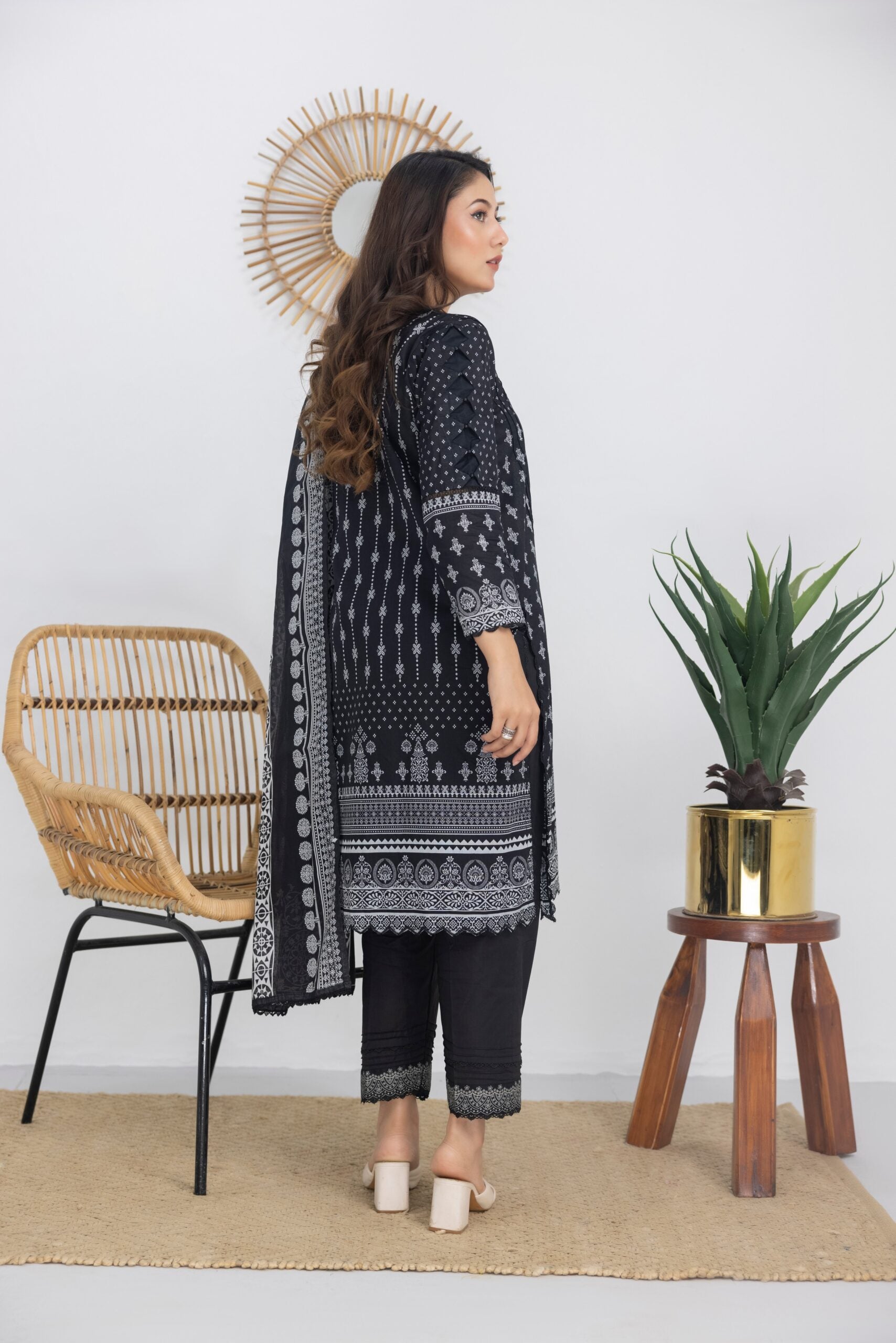 Salina By Regalia Black & White Chapter 3 Lawn Collection 24