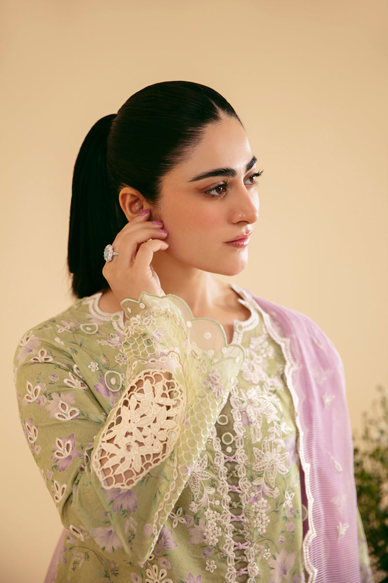 Qalamkar Q Line Kari Luxury Lawn Collection 24 (10)