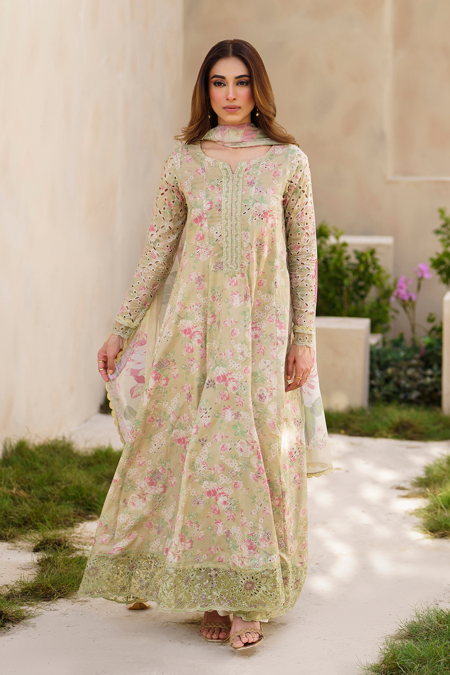 Iznik Festive Luxury Lawn Collection 24 (05)