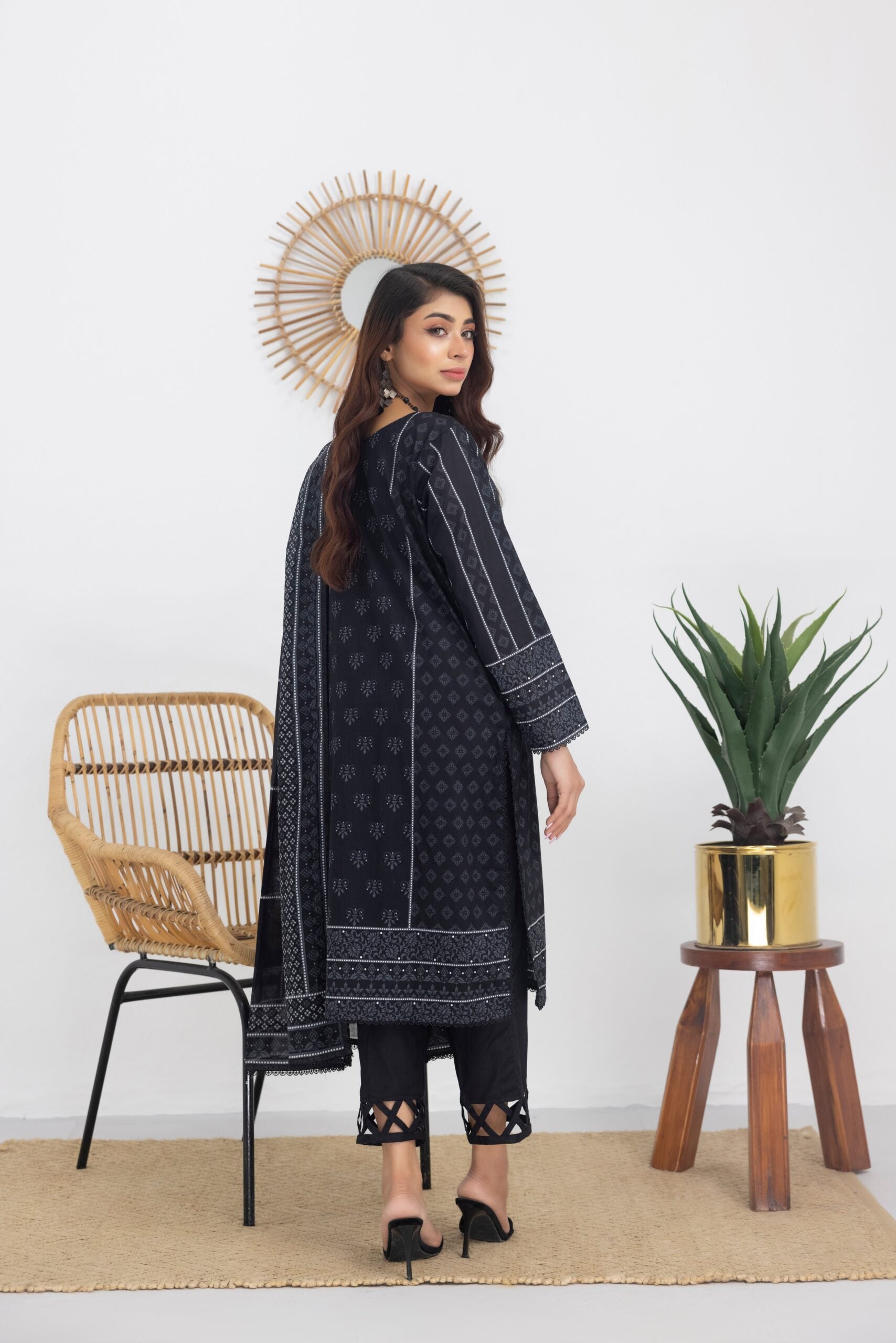 Salina By Regalia Black & White Chapter 3 Lawn Collection 24