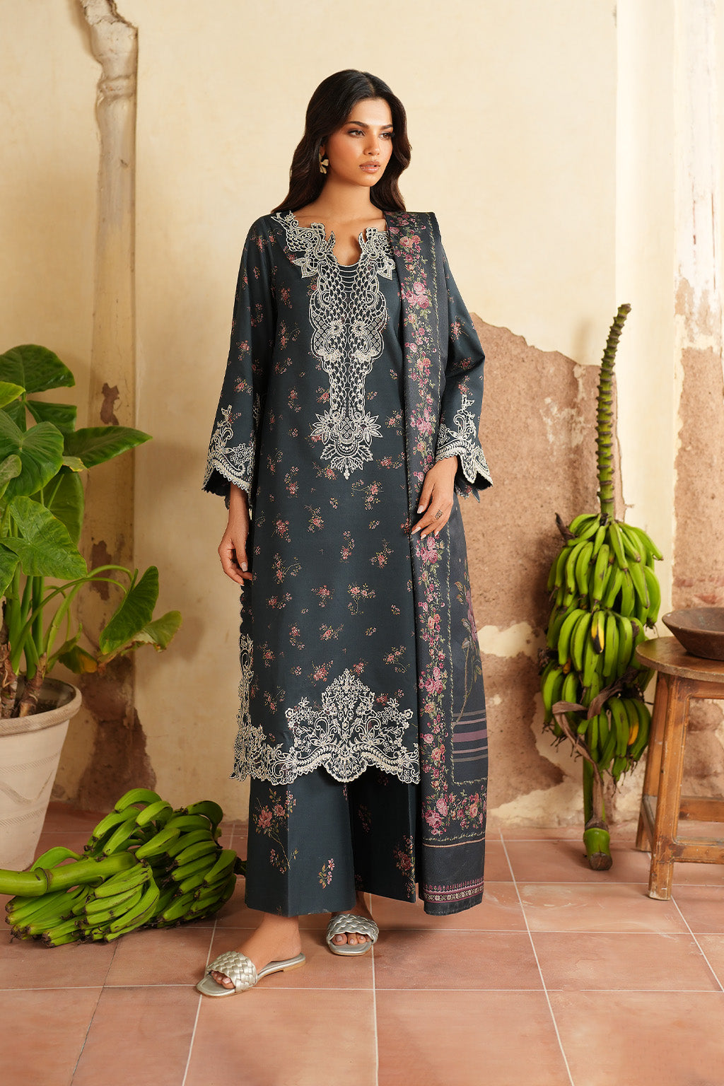 Pre Fall '25 By Iznik