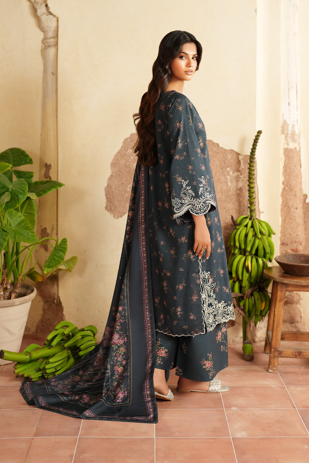 Pre Fall '25 By Iznik