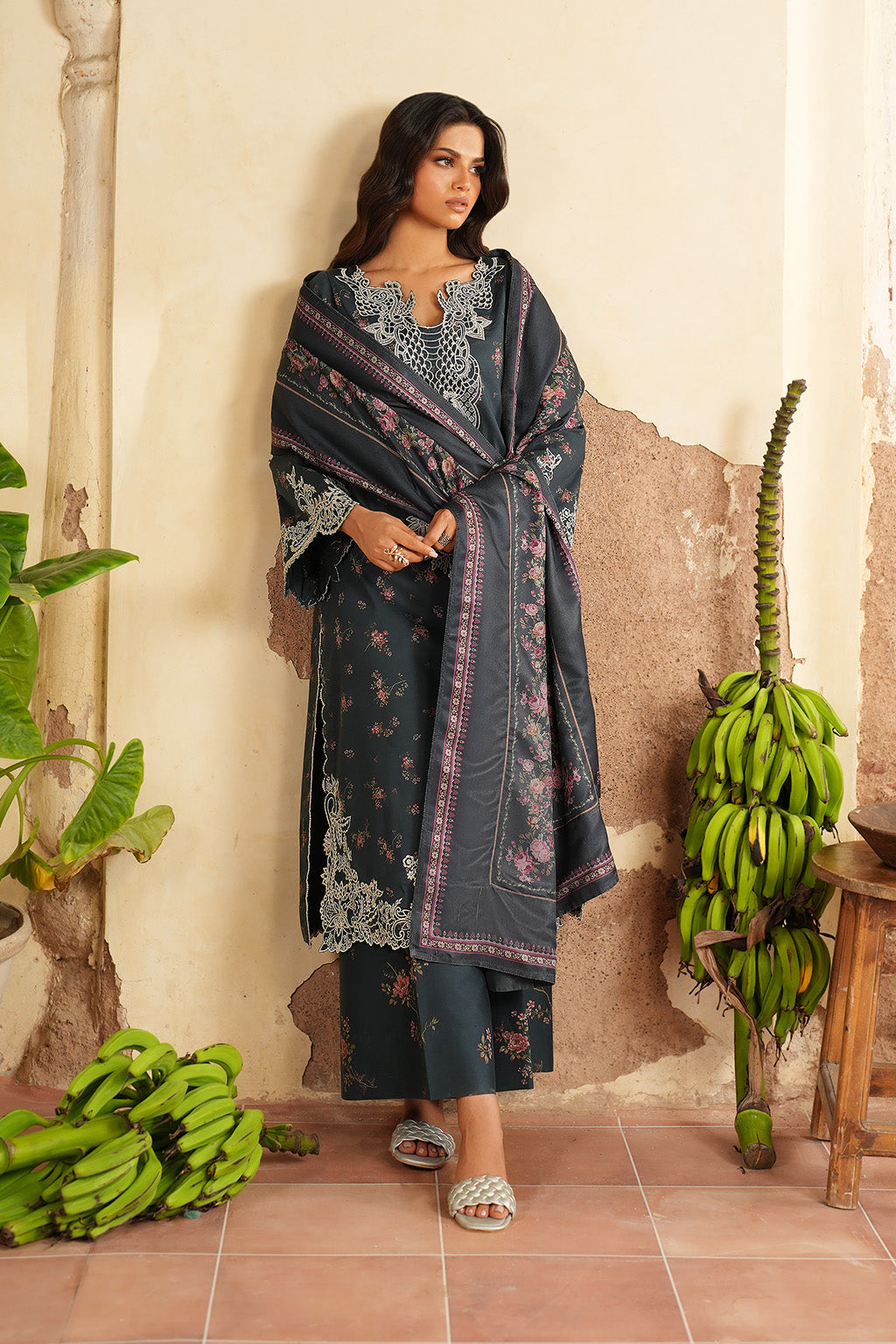 Pre Fall '25 By Iznik