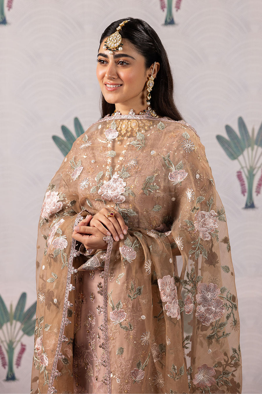 IZNIK Shendi Luxury Embroidered Chiffon Collection 04