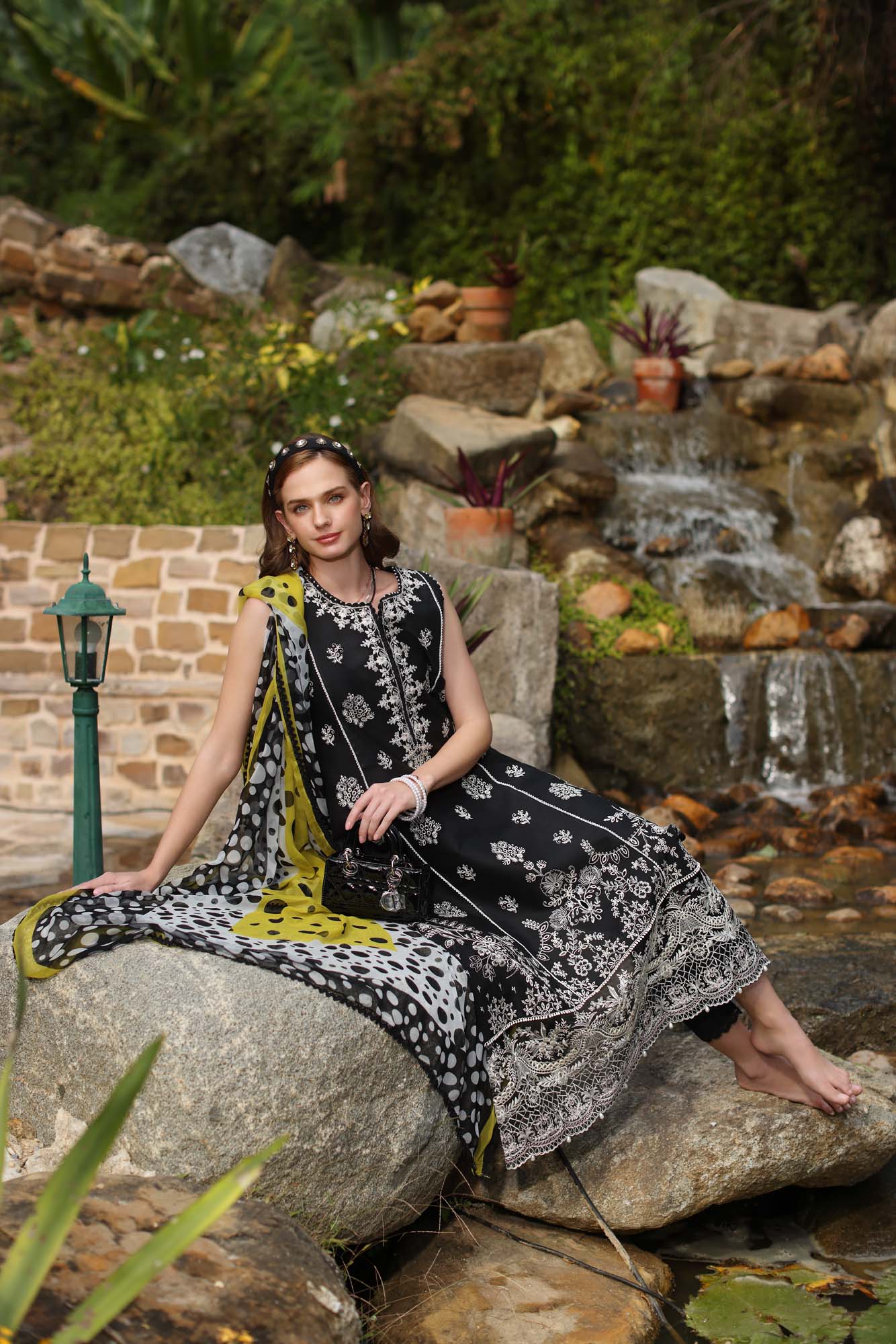 Noor Luxe Chikankaari'25