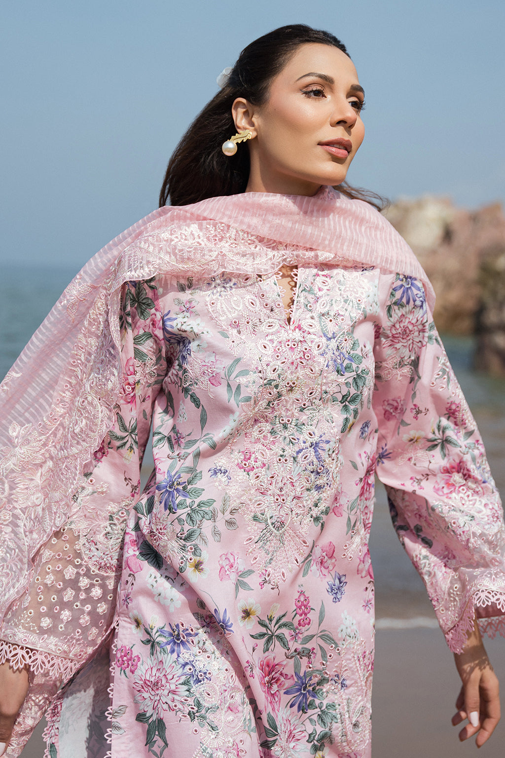 Afrozeh Summer Together Lawn Collection '24 (08)