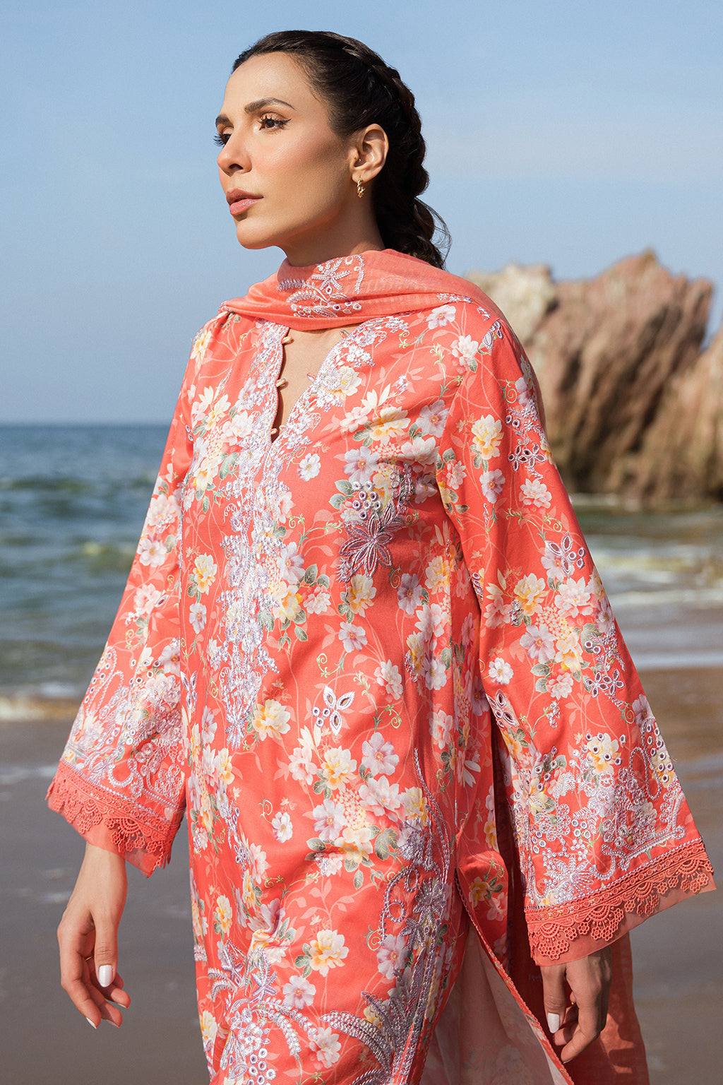 Afrozeh Summer Together Lawn Collection '24 (09)